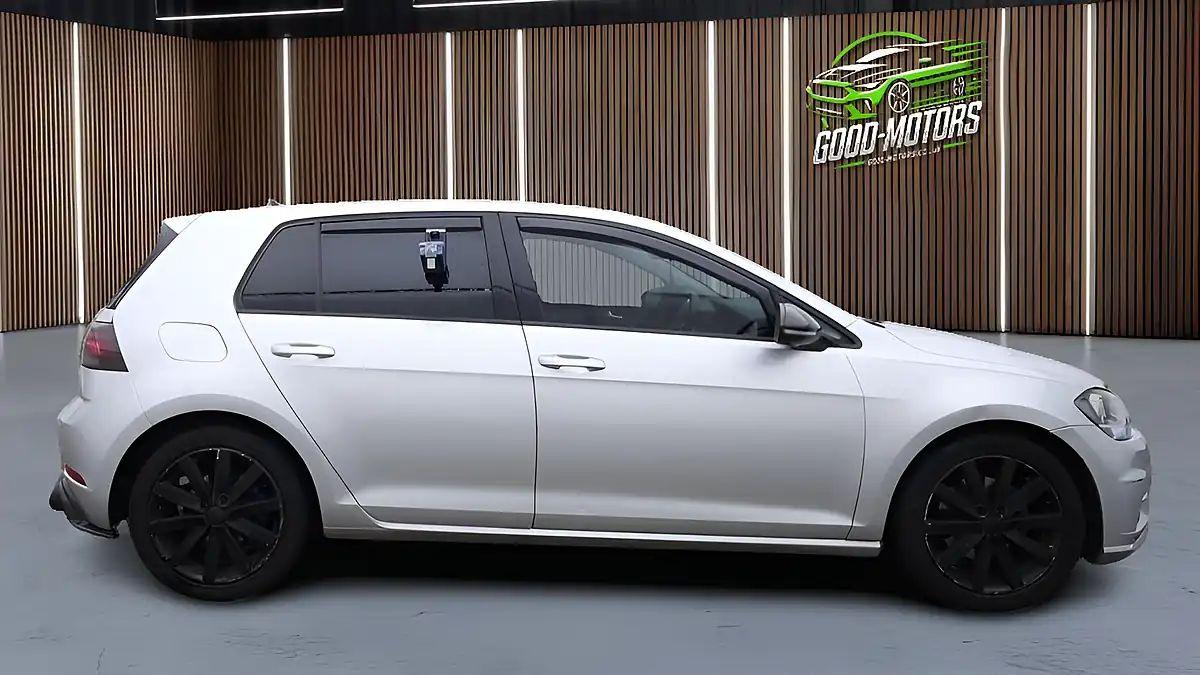 Used 2019 Volkswagen Golf Match Silver - Interior and Exterior details 6