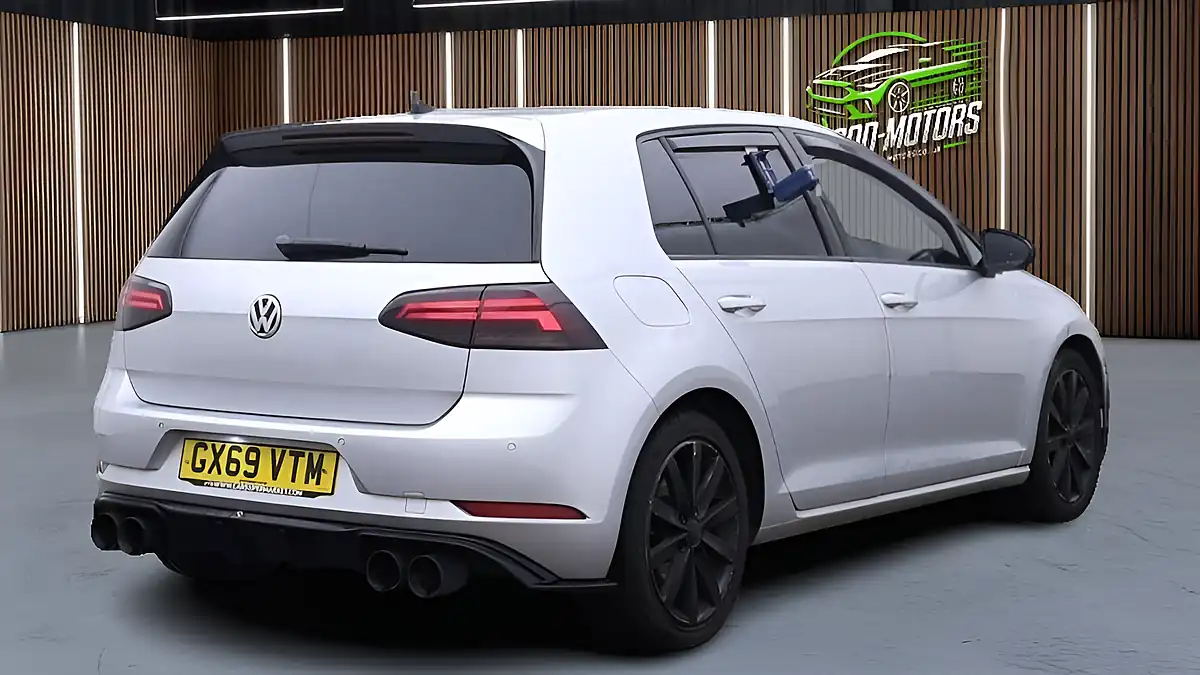 Used 2019 Volkswagen Golf Match Silver - Interior and Exterior details 8