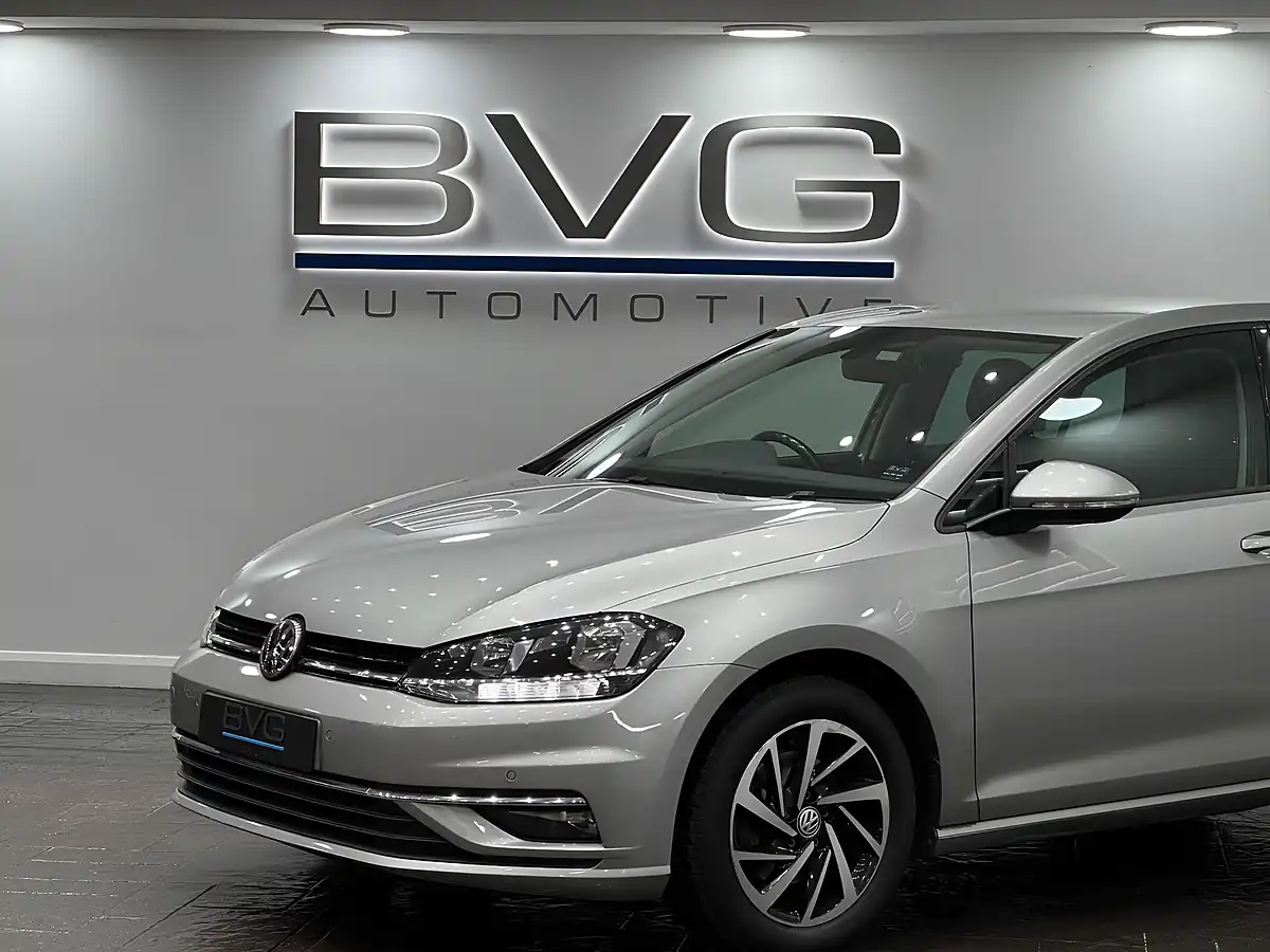 Used 2019 Volkswagen Golf Match Silver - Interior and Exterior details 10