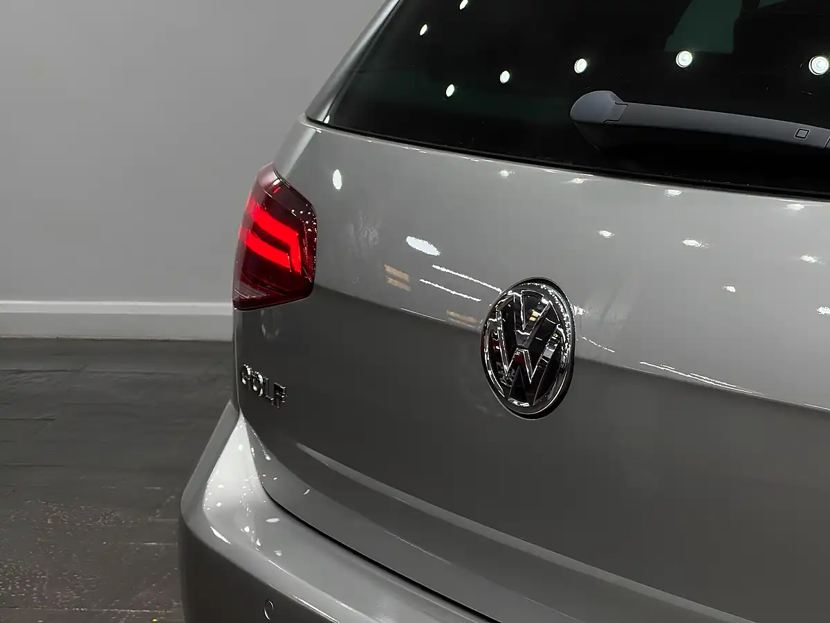 Used 2019 Volkswagen Golf Match Silver - Interior and Exterior details 12