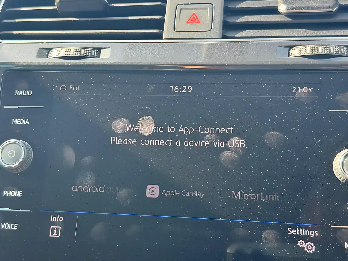 Used 2019 Volkswagen Golf Match Silver - Interior and Exterior details 17