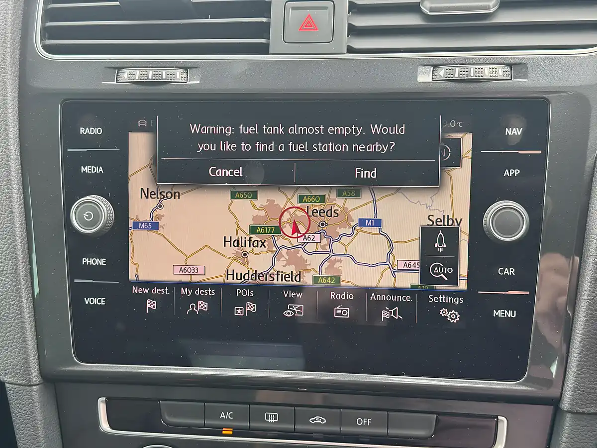 Used 2019 Volkswagen Golf Match Silver - Interior and Exterior details 20