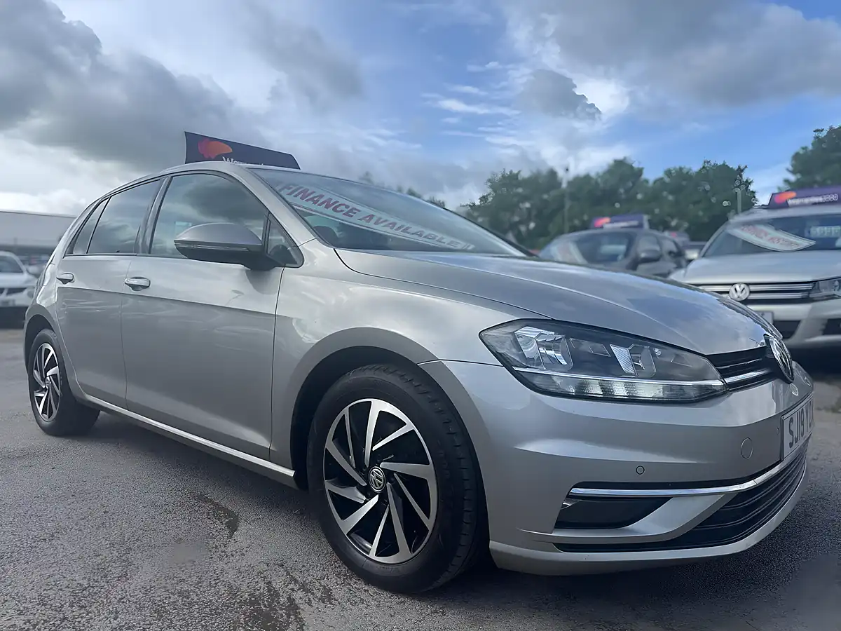Used 2019 Volkswagen Golf Match Silver - Interior and Exterior details 3