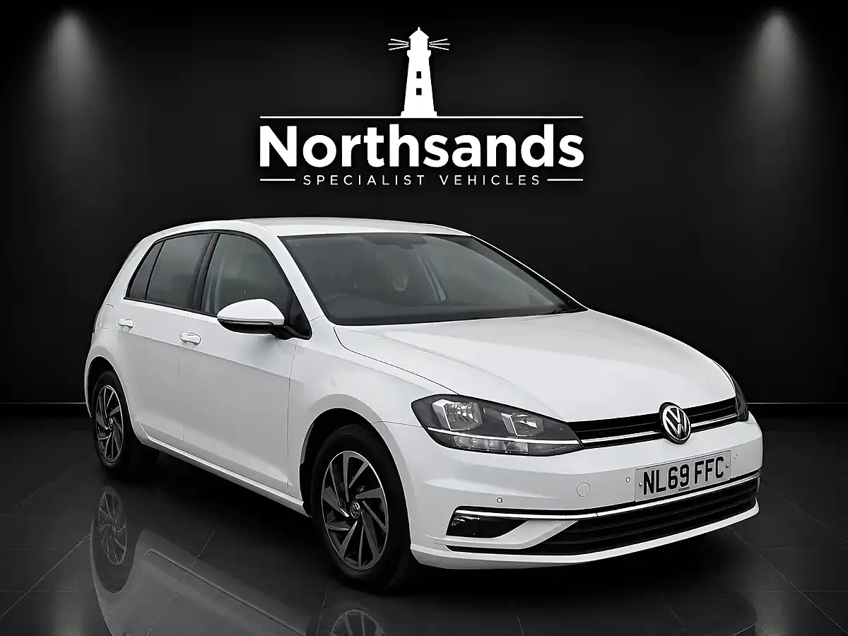 Used 2019 Volkswagen Golf Match White - Front View