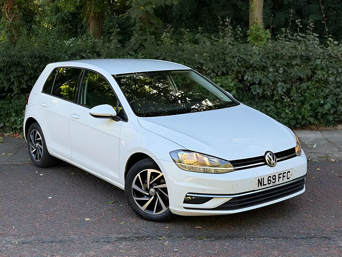 Used 2019 Volkswagen Golf Match White - Interior and Exterior details 3