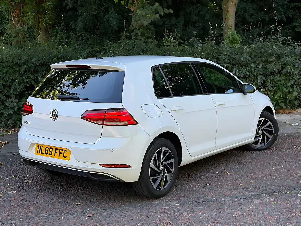 Used 2019 Volkswagen Golf Match White - Interior and Exterior details 6