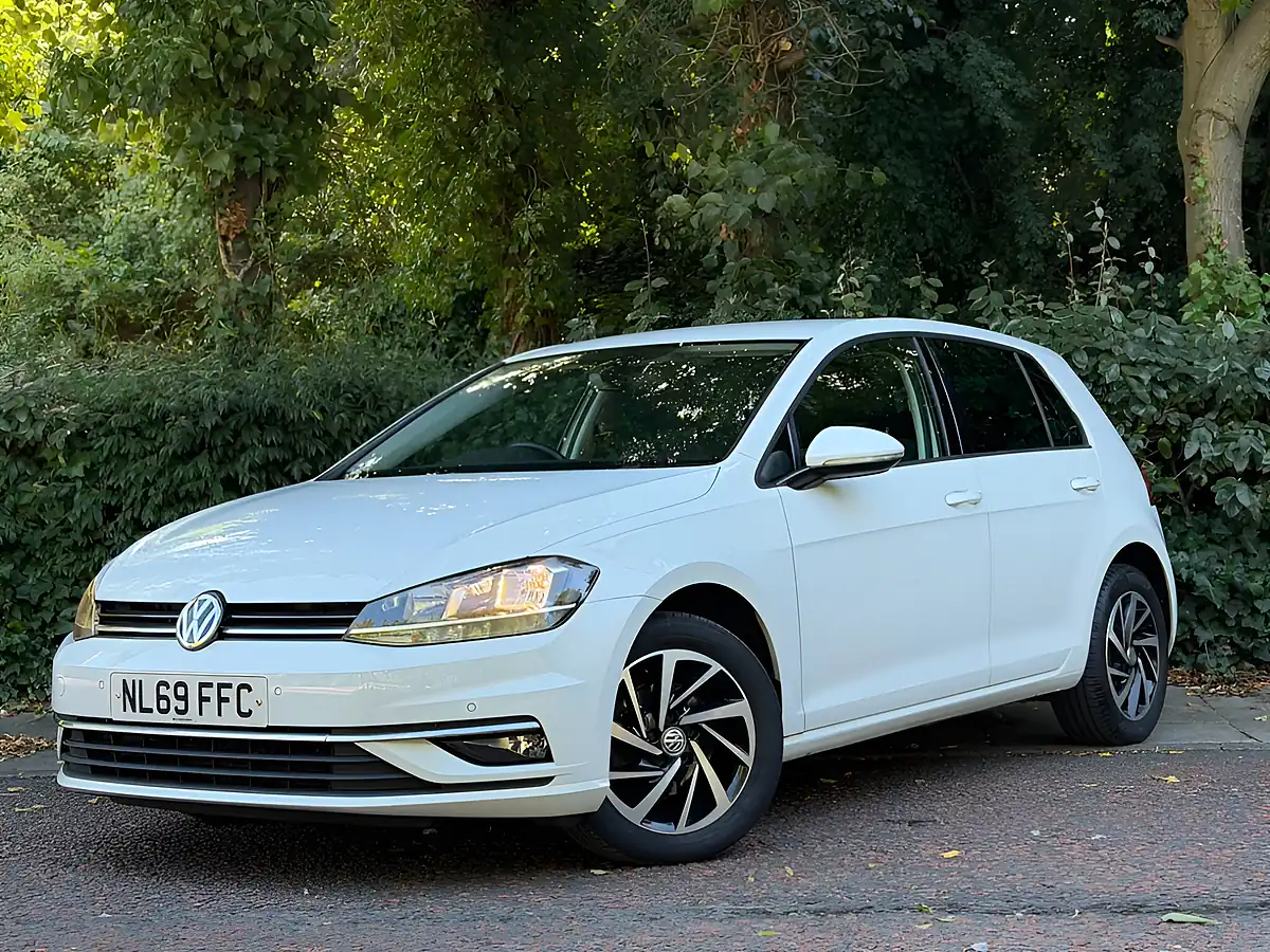 Used 2019 Volkswagen Golf Match White - Interior and Exterior details 8