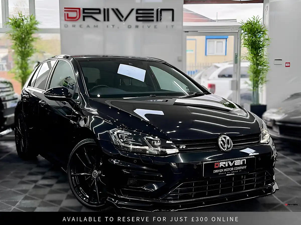 Used 2019 Volkswagen Golf R Black - Front View