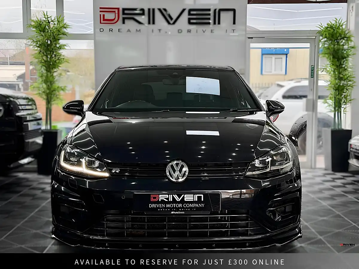 Used 2019 Volkswagen Golf R Black - Interior and Exterior details 10