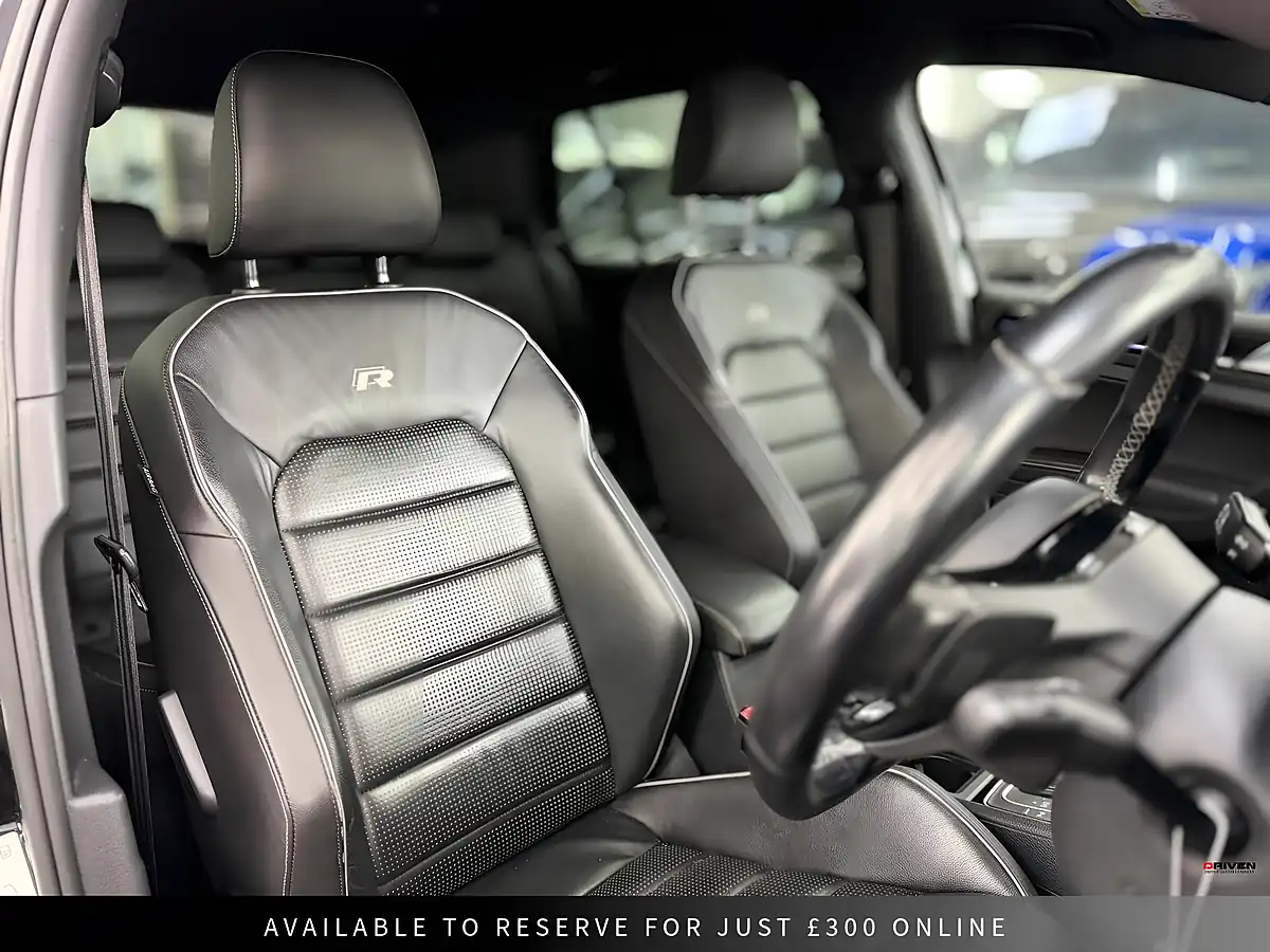 Used 2019 Volkswagen Golf R Black - Interior and Exterior details 4