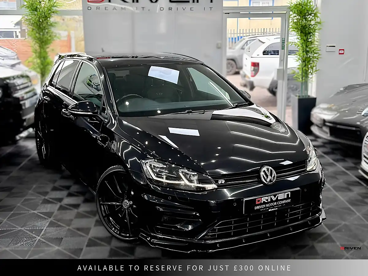 Used 2019 Volkswagen Golf R Black - Interior and Exterior details 9