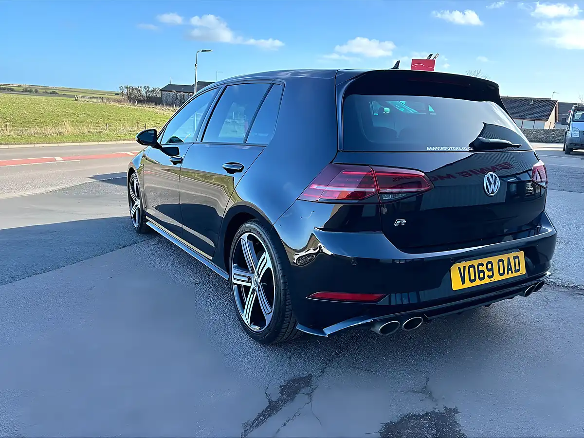 Used 2019 Volkswagen Golf R Black - Interior and Exterior details 5