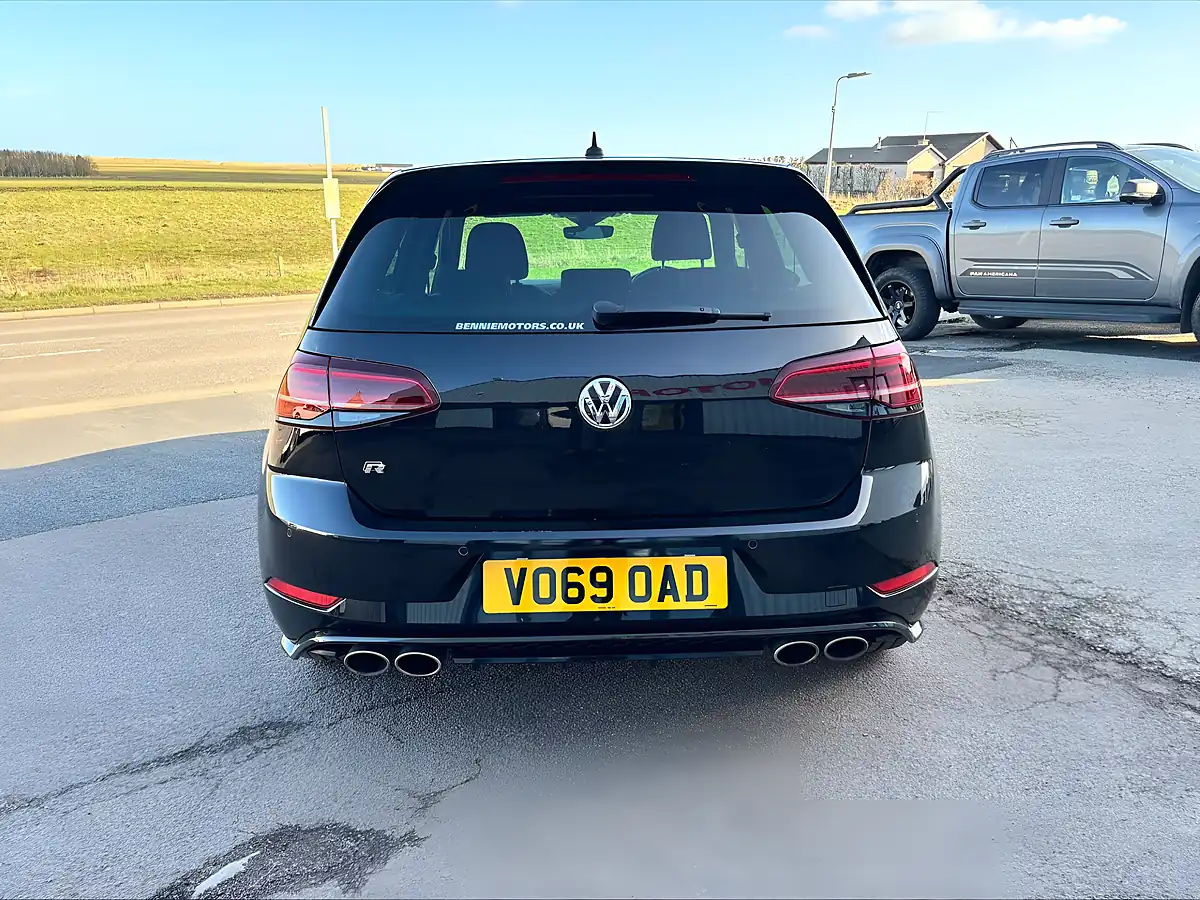 Used 2019 Volkswagen Golf R Black - Interior and Exterior details 9