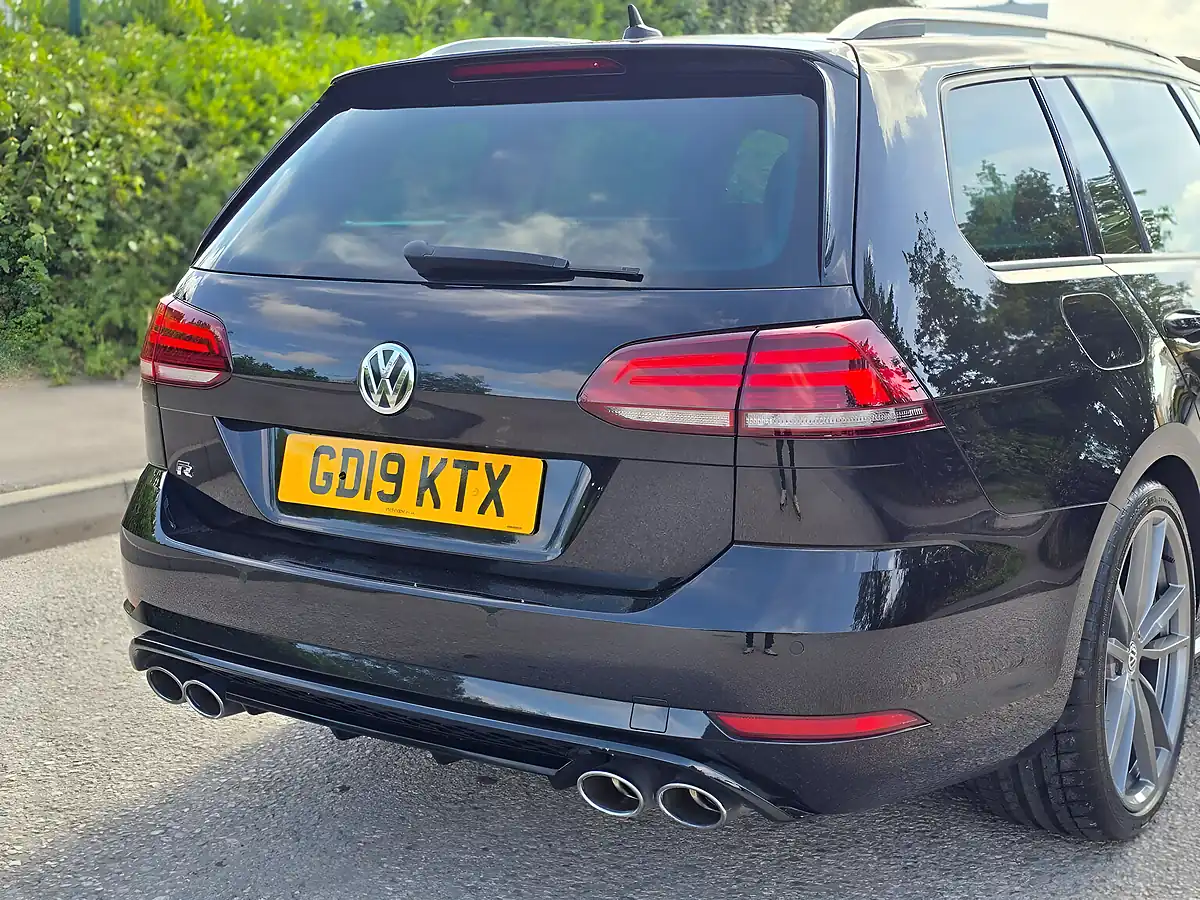 Used 2019 Volkswagen Golf R Black - Interior and Exterior details 12