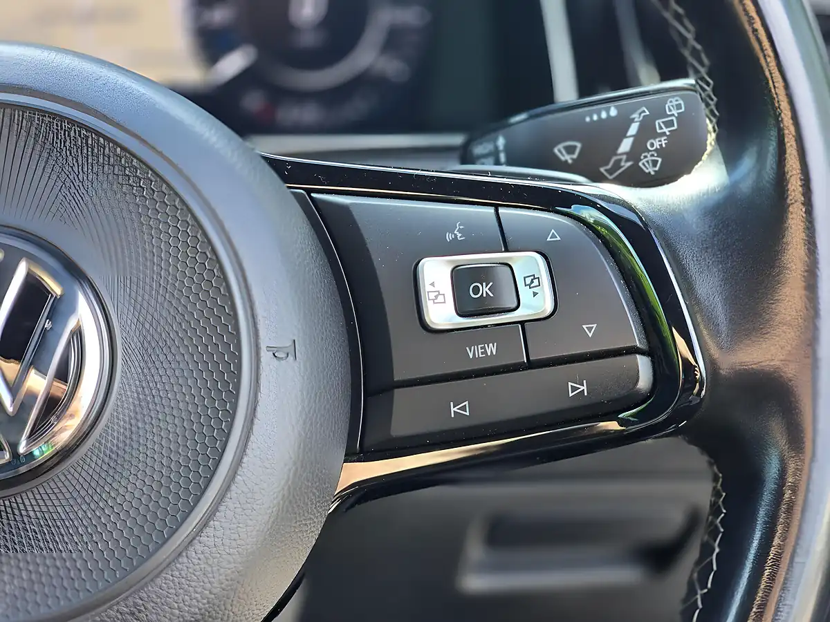 Used 2019 Volkswagen Golf R Black - Interior and Exterior details 19