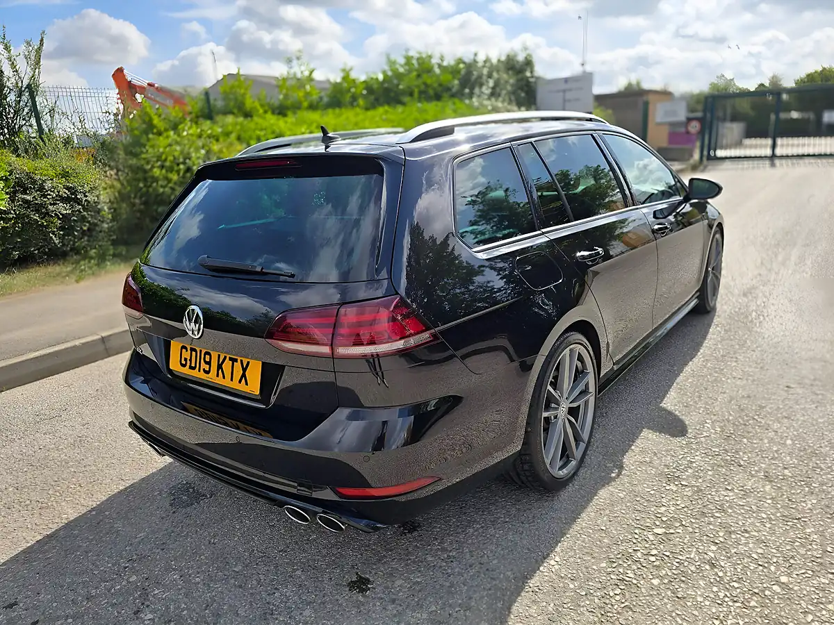 Used 2019 Volkswagen Golf R Black - Interior and Exterior details 20