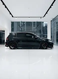 Used 2019 Volkswagen Golf R Black - Interior and Exterior details 15