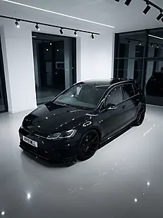 Used 2019 Volkswagen Golf R Black - Interior and Exterior details 16