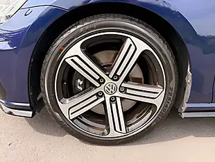Used 2019 Volkswagen Golf R Blue - Interior and Exterior details 18