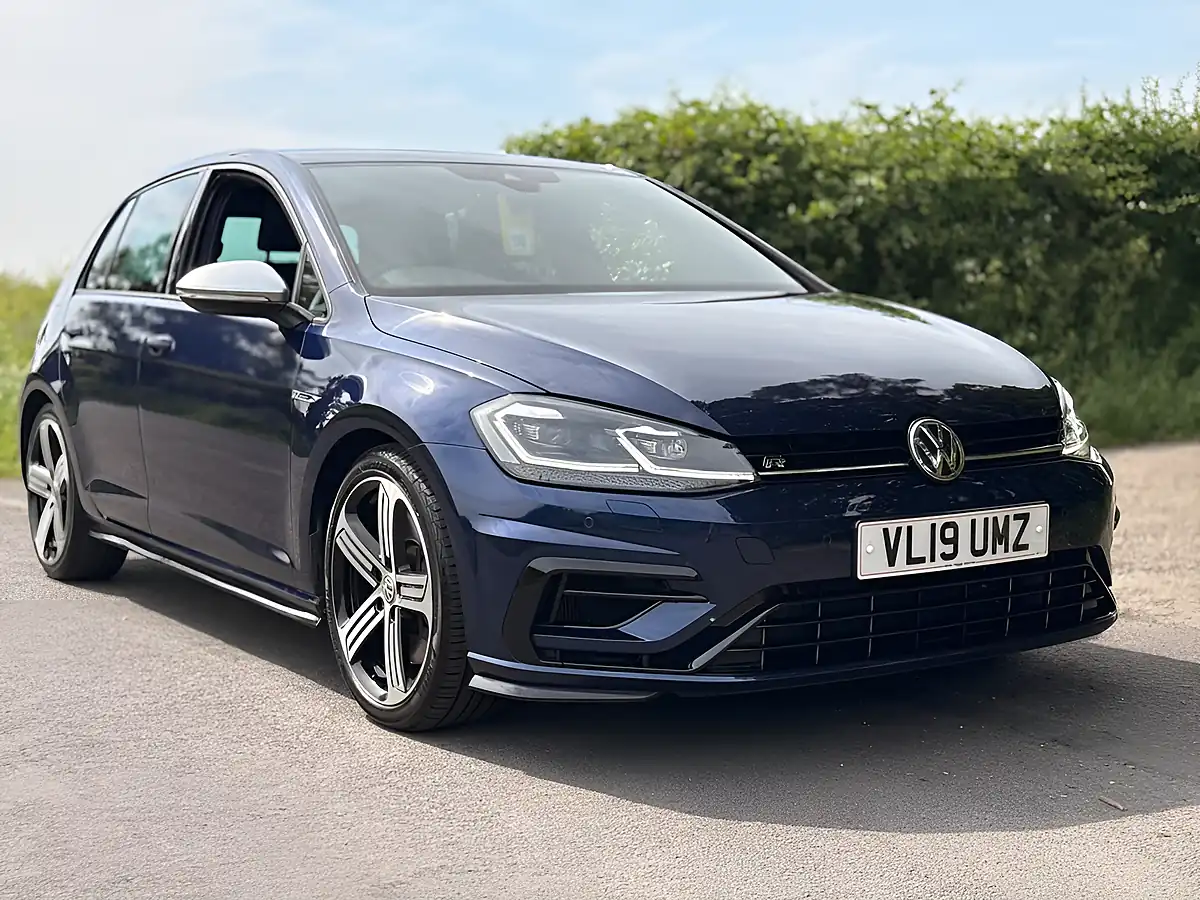 Used 2019 Volkswagen Golf R Blue - Interior and Exterior details 2