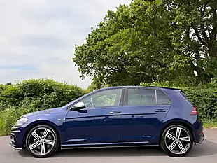 Used 2019 Volkswagen Golf R Blue - Interior and Exterior details 6