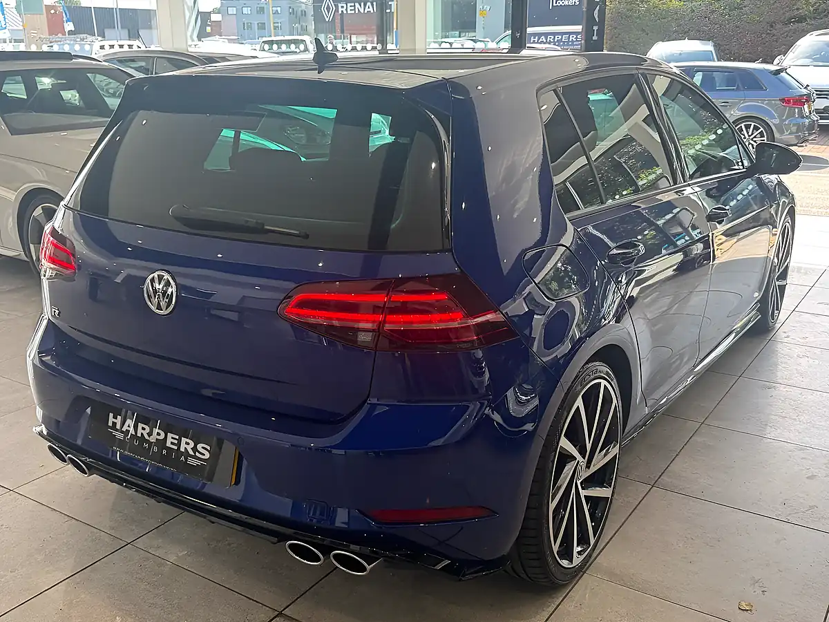Used 2019 Volkswagen Golf R Blue - Interior and Exterior details 13