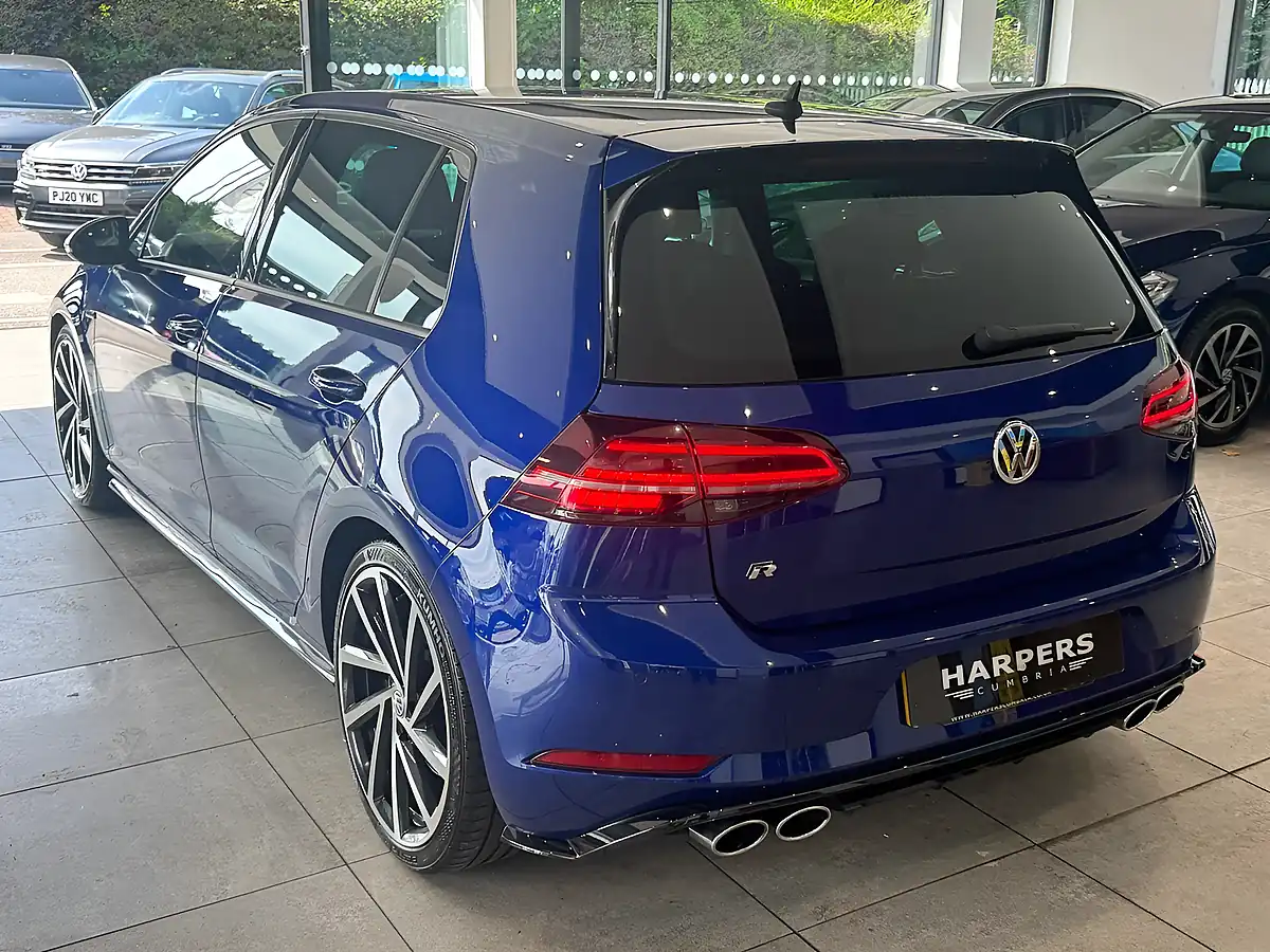 Used 2019 Volkswagen Golf R Blue - Interior and Exterior details 15