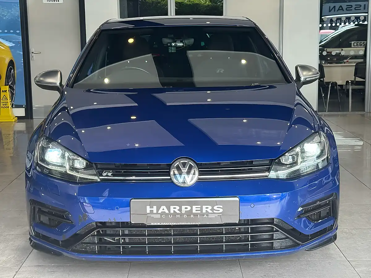 Used 2019 Volkswagen Golf R Blue - Interior and Exterior details 3