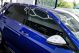 Used 2019 Volkswagen Golf R Blue - Interior and Exterior details 12