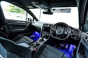 Used 2019 Volkswagen Golf R Blue - Interior and Exterior details 13