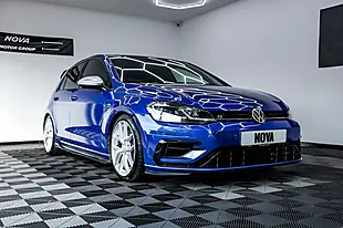 Used 2019 Volkswagen Golf R Blue - Interior and Exterior details 3