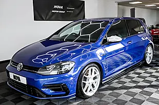 Used 2019 Volkswagen Golf R Blue - Interior and Exterior details 7