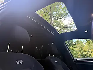 Used 2019 Volkswagen Golf R Blue - Interior and Exterior details 10