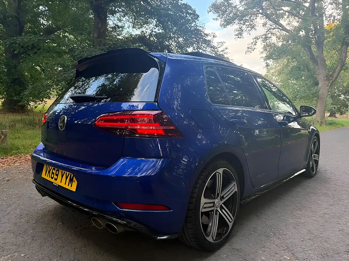 Used 2019 Volkswagen Golf R Blue - Interior and Exterior details 4