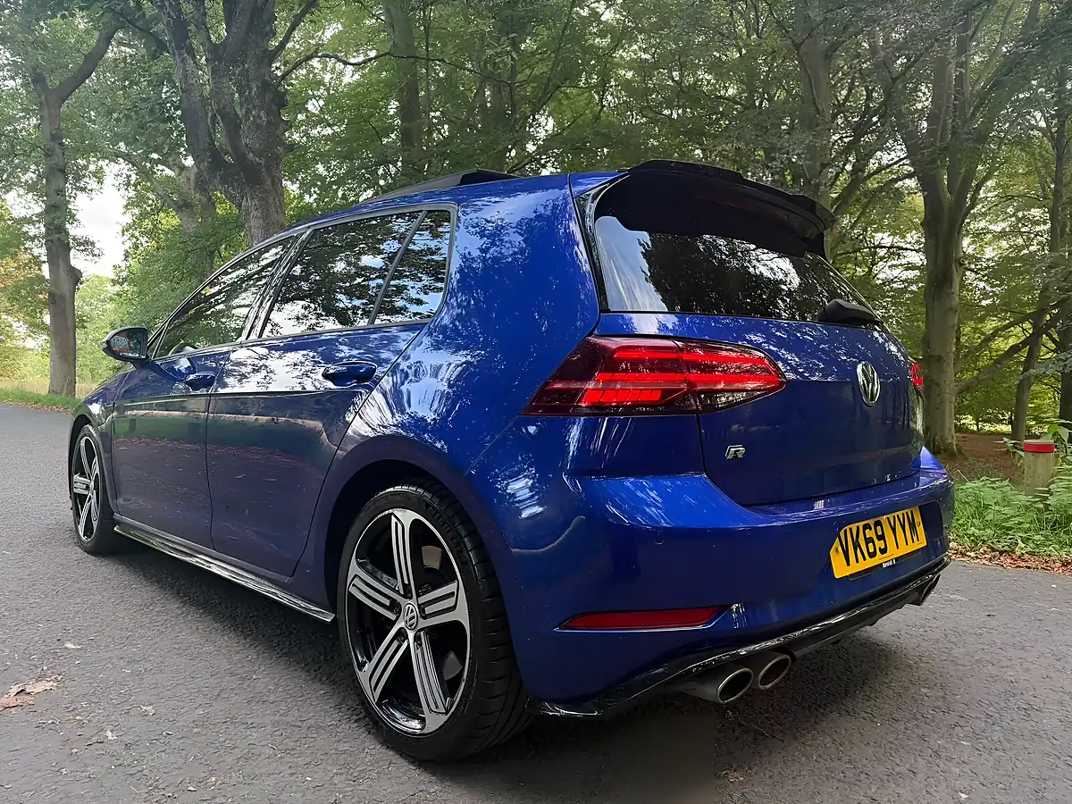 Used 2019 Volkswagen Golf R Blue - Interior and Exterior details 6