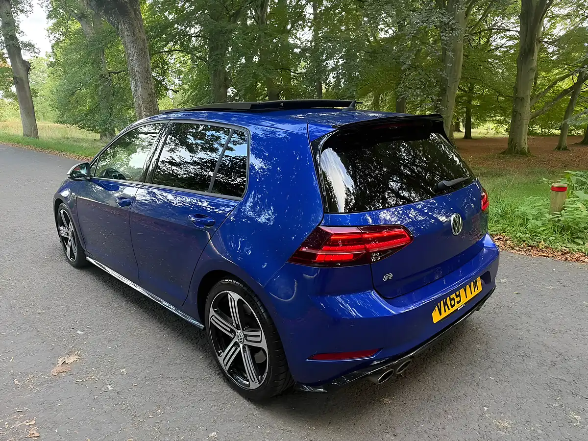 Used 2019 Volkswagen Golf R Blue - Interior and Exterior details 7