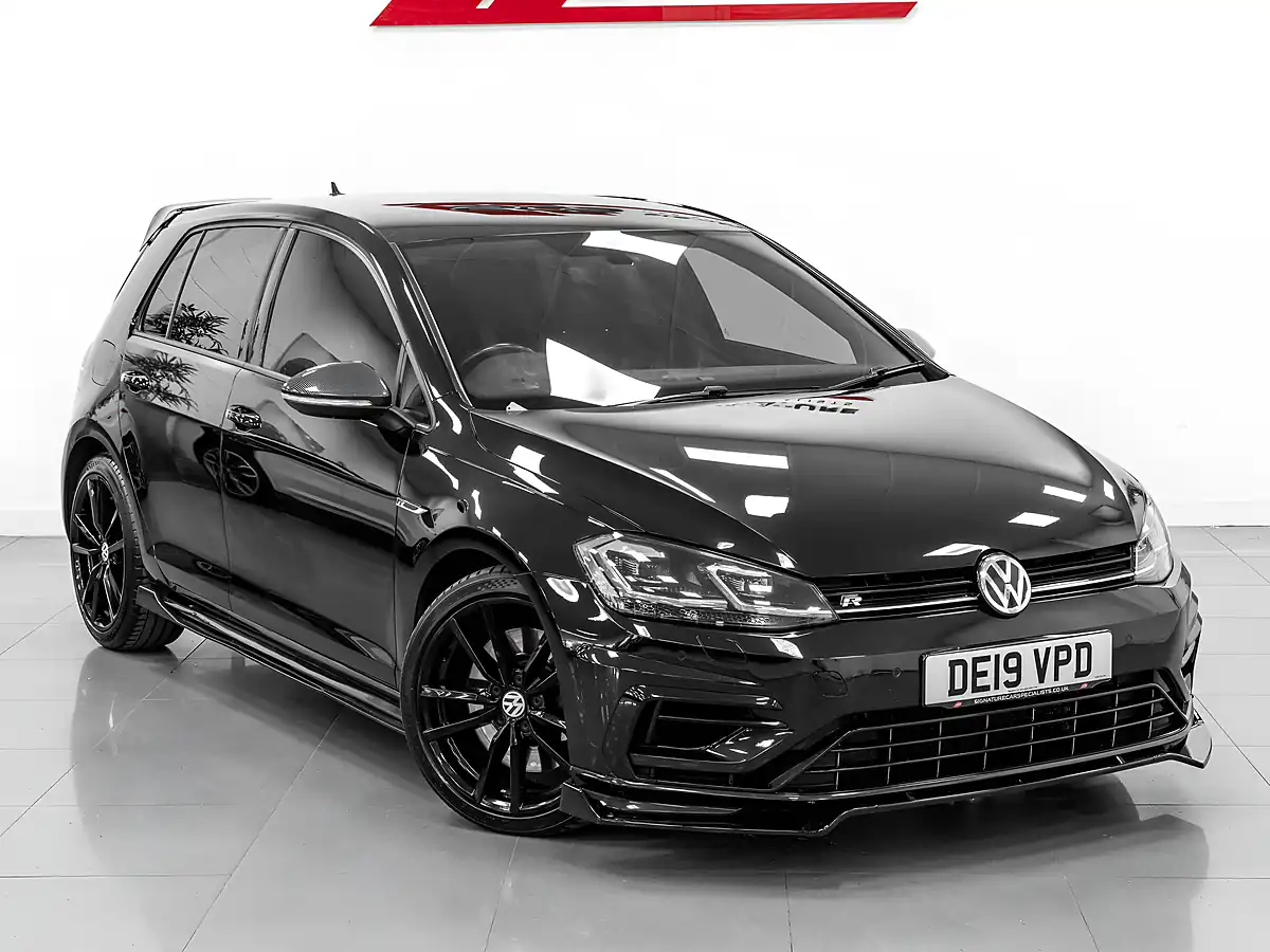 Used 2019 Volkswagen Golf R Deep Black Pearl - Interior and Exterior details 7