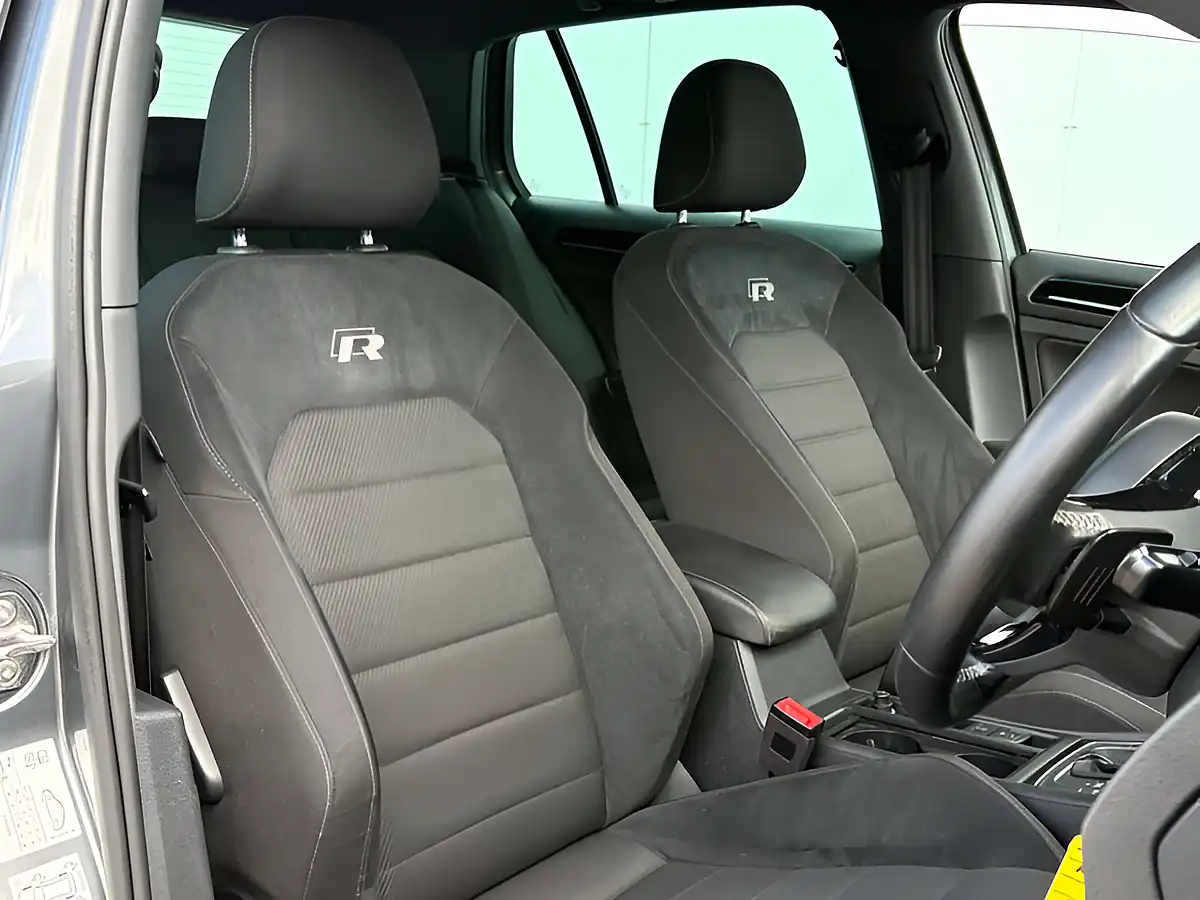 Used 2019 Volkswagen Golf R Indium Grey - Interior and Exterior details 13