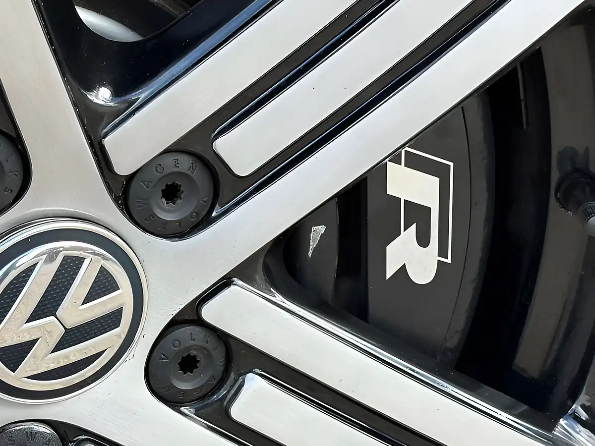 Used 2019 Volkswagen Golf R Indium Grey - Interior and Exterior details 14