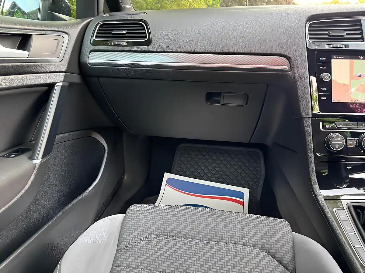 Used 2019 Volkswagen Golf R-Line Black - Interior and Exterior details 11