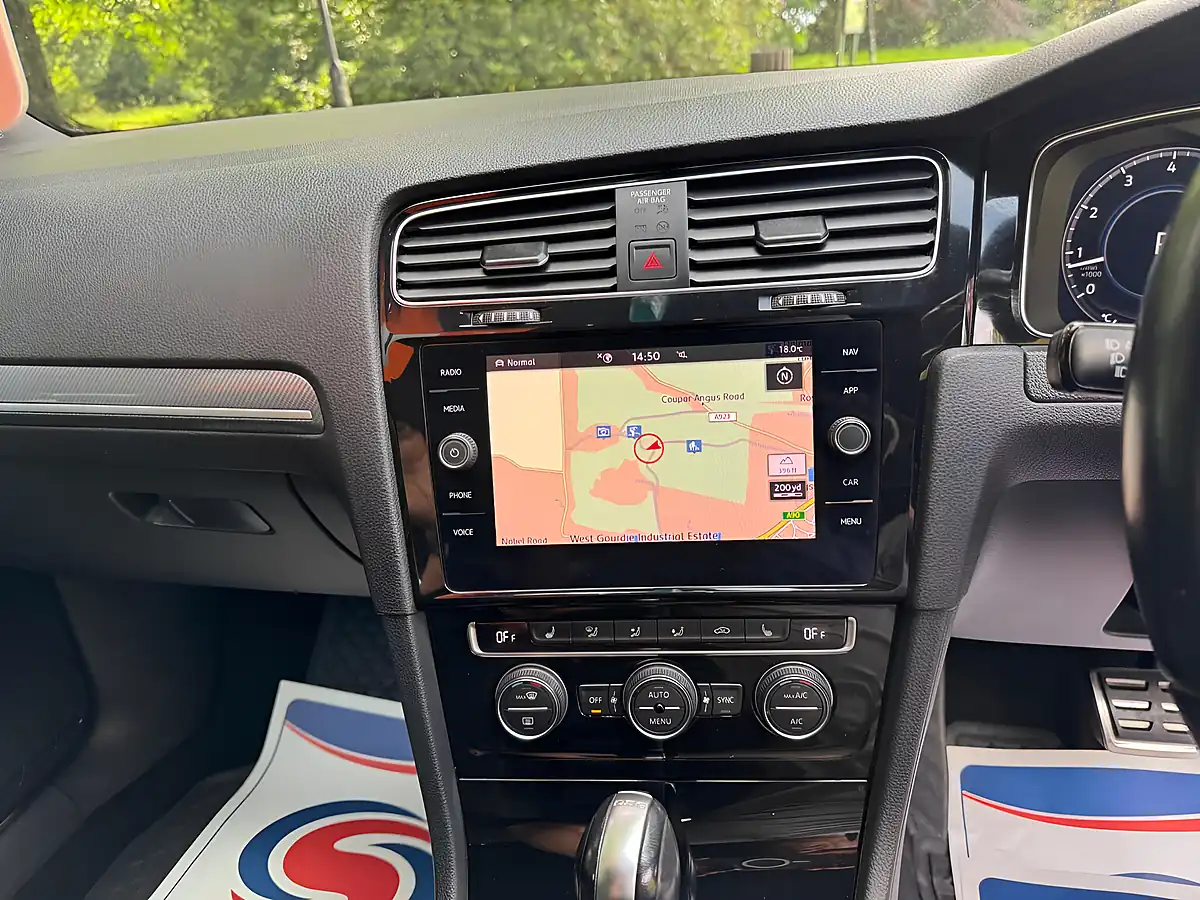 Used 2019 Volkswagen Golf R-Line Black - Interior and Exterior details 18