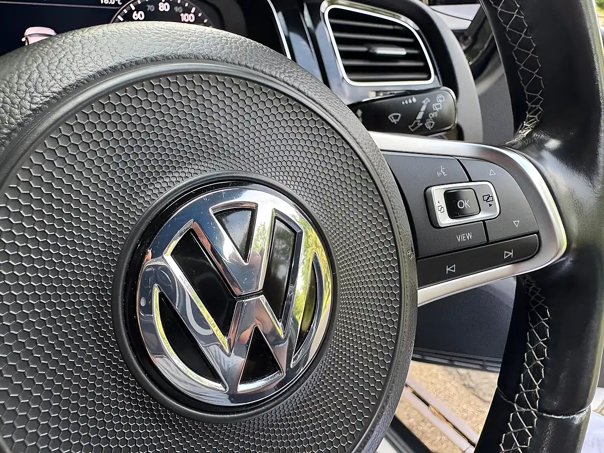 Used 2019 Volkswagen Golf R-Line Black - Interior and Exterior details 20