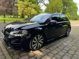 Used 2019 Volkswagen Golf R-Line Black - Interior and Exterior details 5
