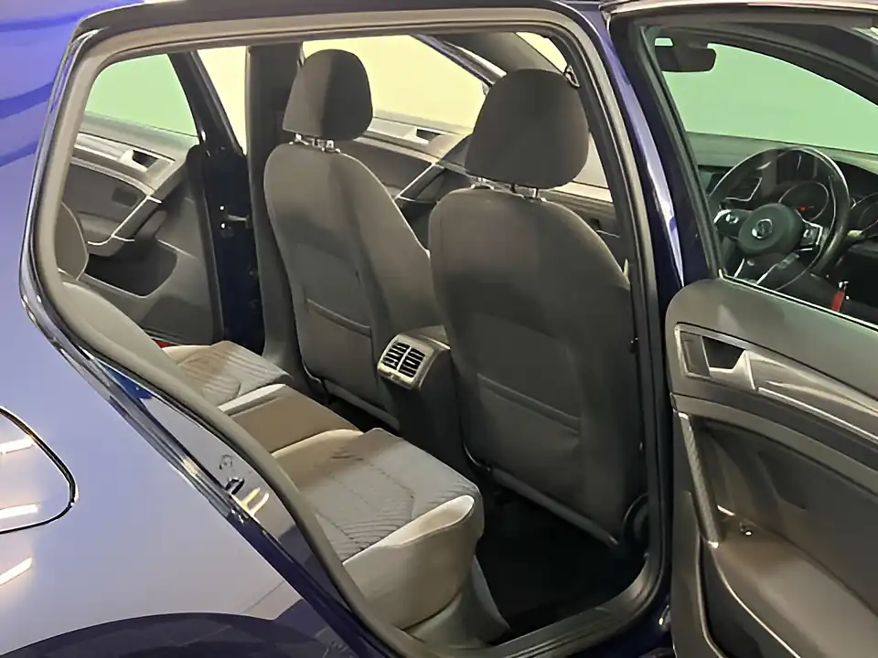 Used 2019 Volkswagen Golf R-Line Blue - Interior and Exterior details 15