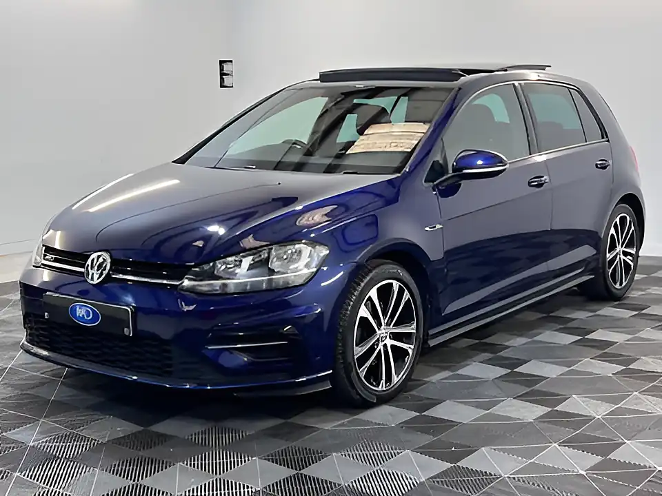 Used 2019 Volkswagen Golf R-Line Blue - Interior and Exterior details 9
