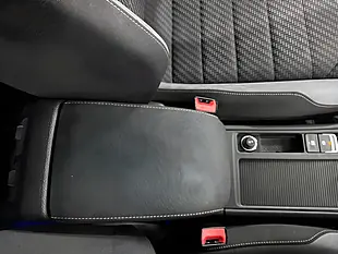 Used 2019 Volkswagen Golf R-Line Blue - Interior and Exterior details 16