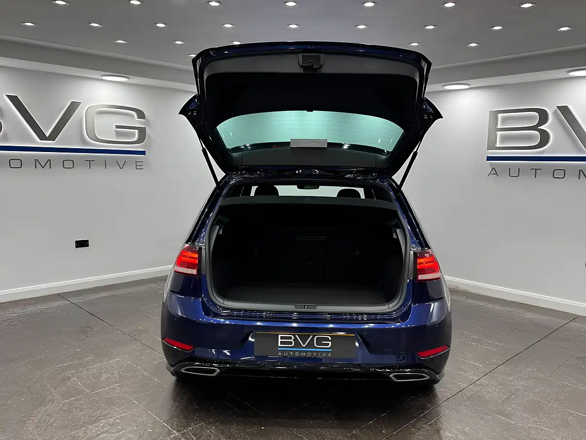 Used 2019 Volkswagen Golf R-Line Blue - Interior and Exterior details 19