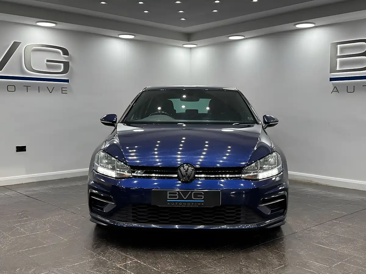 Used 2019 Volkswagen Golf R-Line Blue - Interior and Exterior details 4
