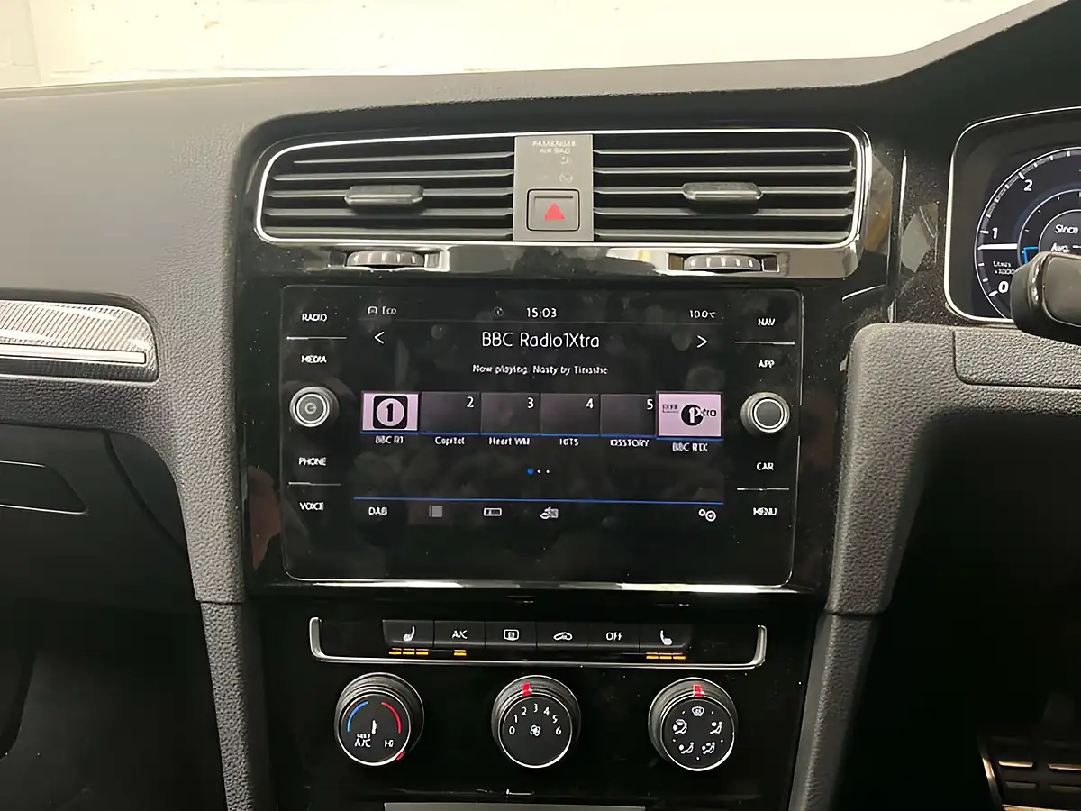 Used 2019 Volkswagen Golf R-Line Blue - Interior and Exterior details 13