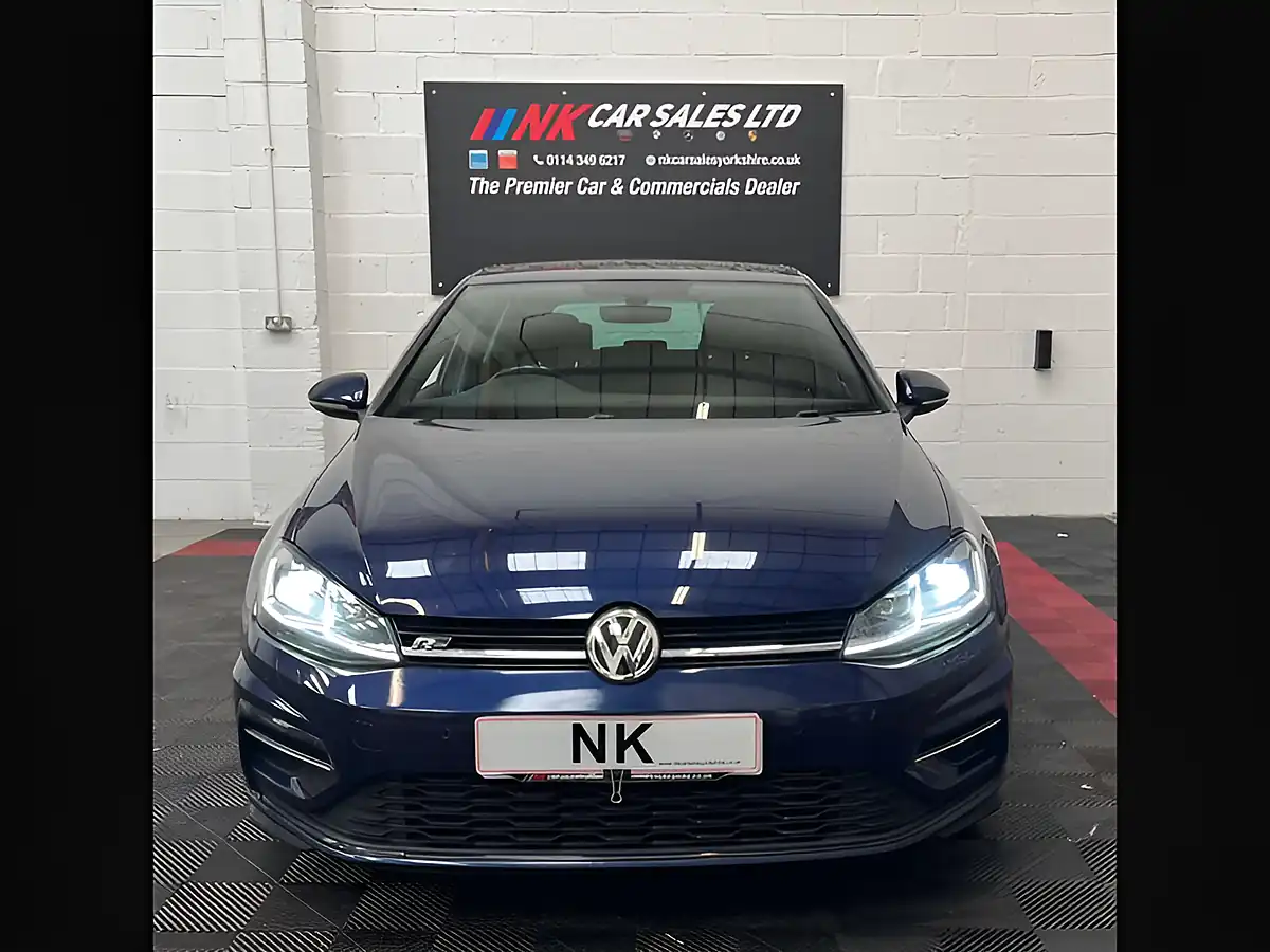 Used 2019 Volkswagen Golf R-Line Blue - Interior and Exterior details 5